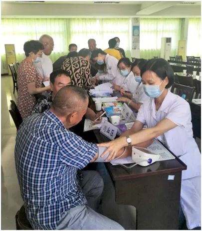 江陰市中醫院 慶祝中國農民豐收節，啟動“服務百姓健康行動”